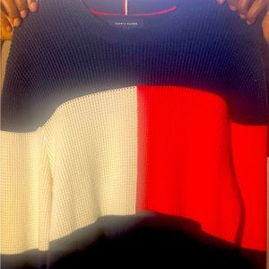 Tommy Hilfiger sweater